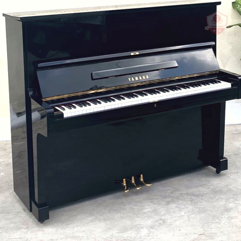 Piano Yamaha U2C