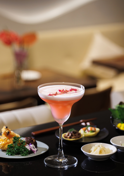  Fukuoka Rose Cocktail 