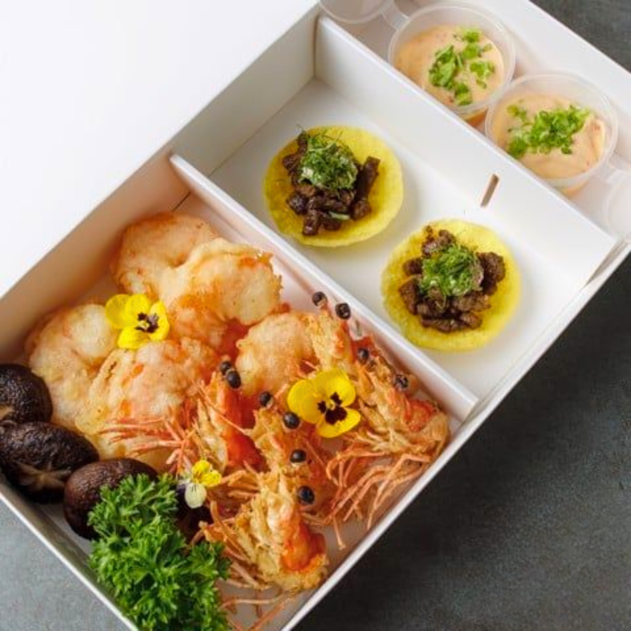  Hộp Tempura Tôm Sốt Kem Cay 