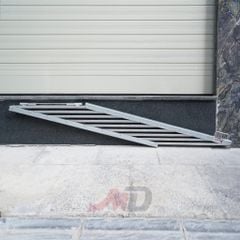 Cầu dắt xe máy thông minh gấp gọn