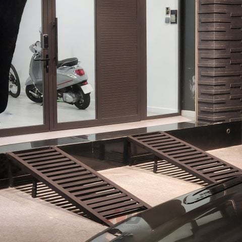 Cầu dốc ô tô cố định