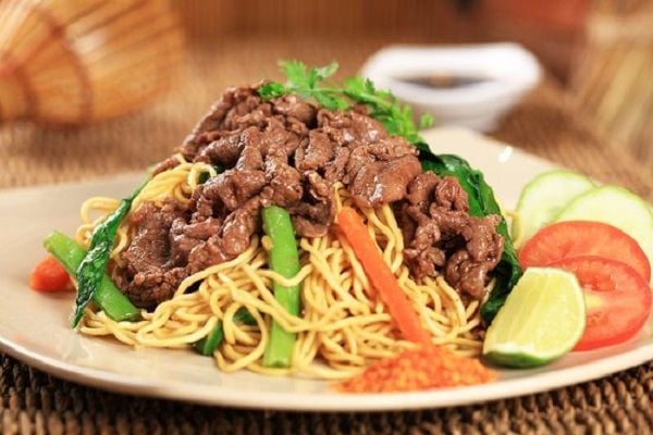  MỲ OMACHI XÀO THỊT BÒ RAU XANH 