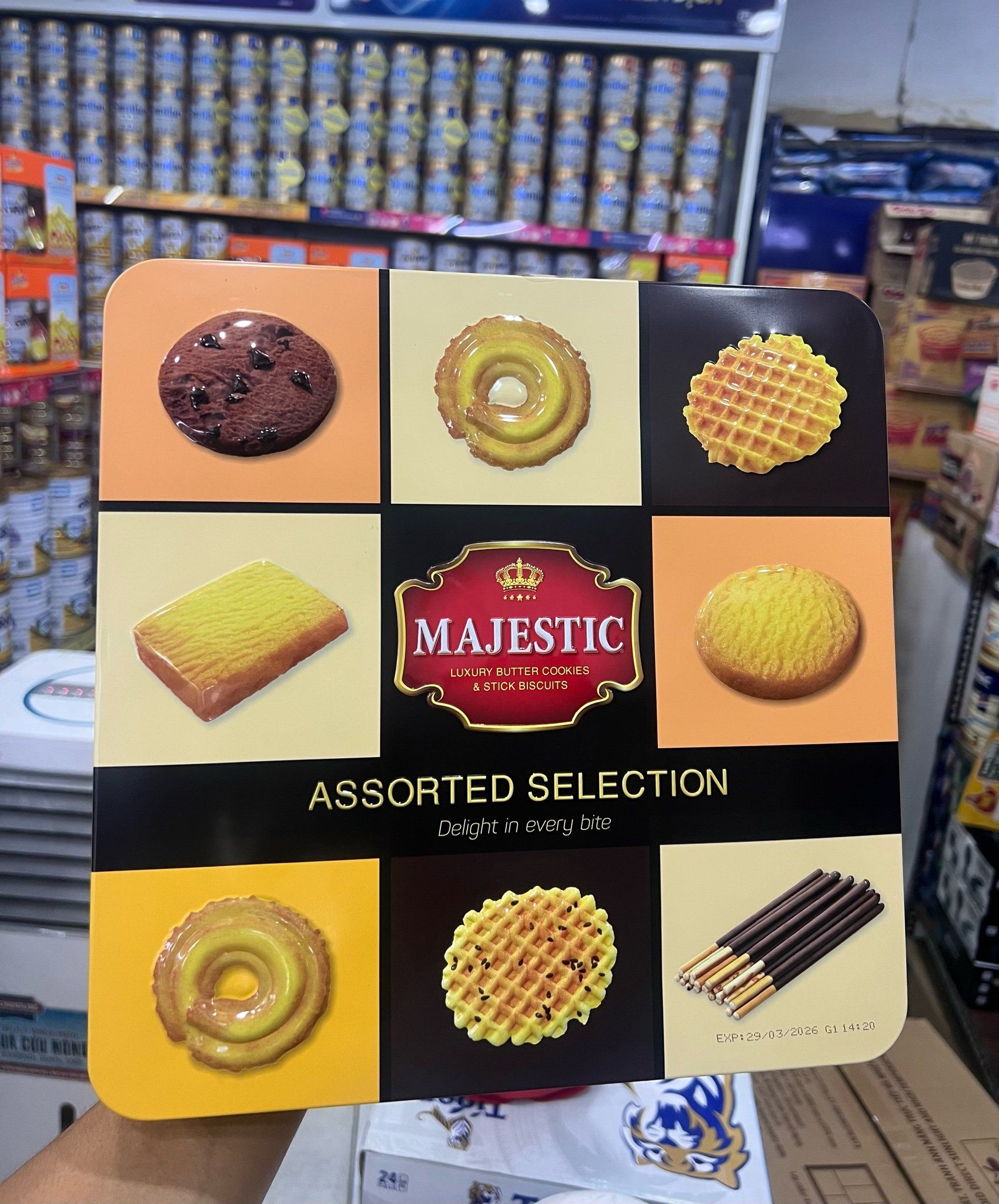  Bánh Quy Majestic Assorted Selection 398g 