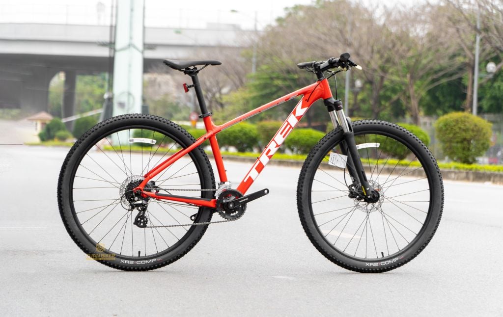 TREK MARLIN 5 2022