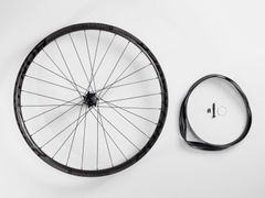 Bánh sau Bontrager Kovee Pro 30 TLR Boost 29″ MTB