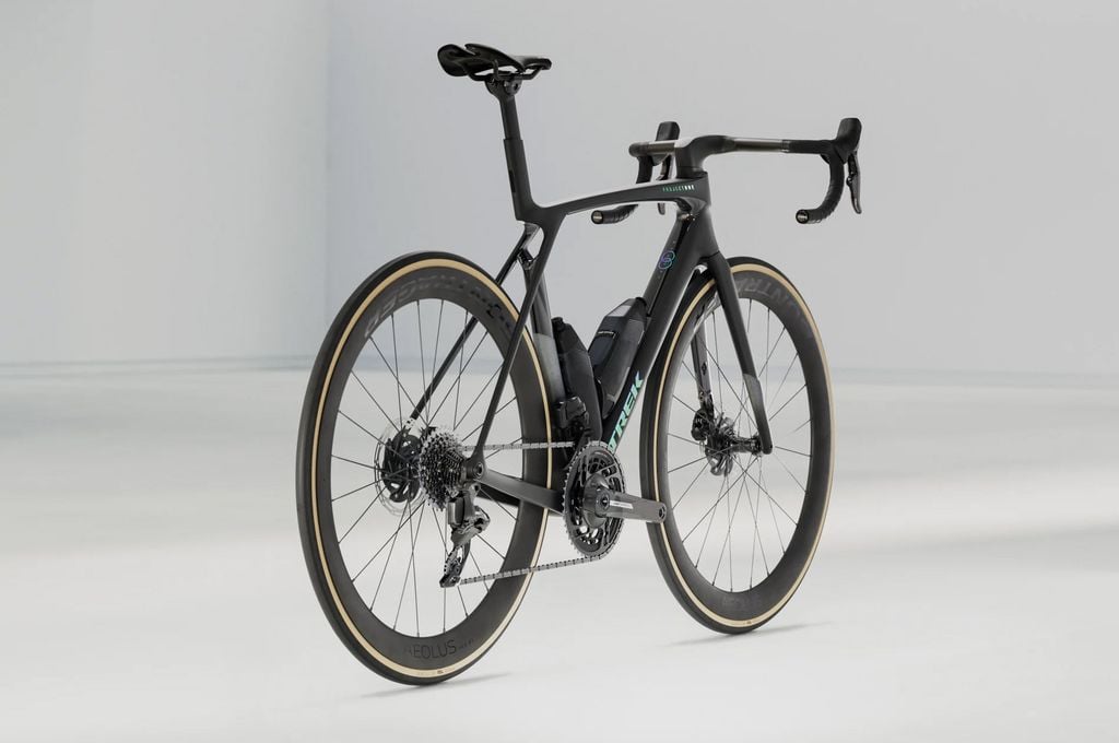 TREK MADONE SLR 7 AXS GEN 8