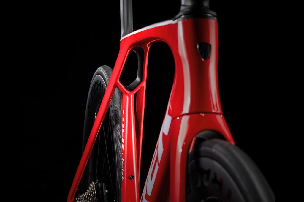 TREK MADONE SLR 7 GEN 7