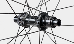 Bánh sau Bontrager Kovee XXX Boost TLR 29 MTB