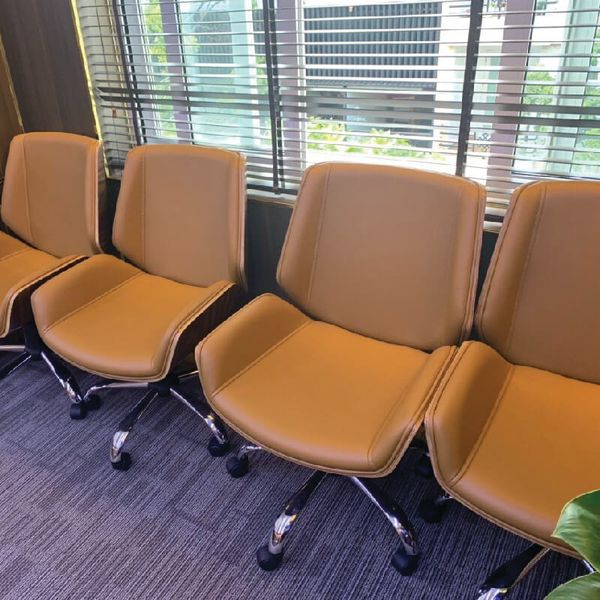 Ghế Xoay Lưng Trung bọc Da GX601A-M