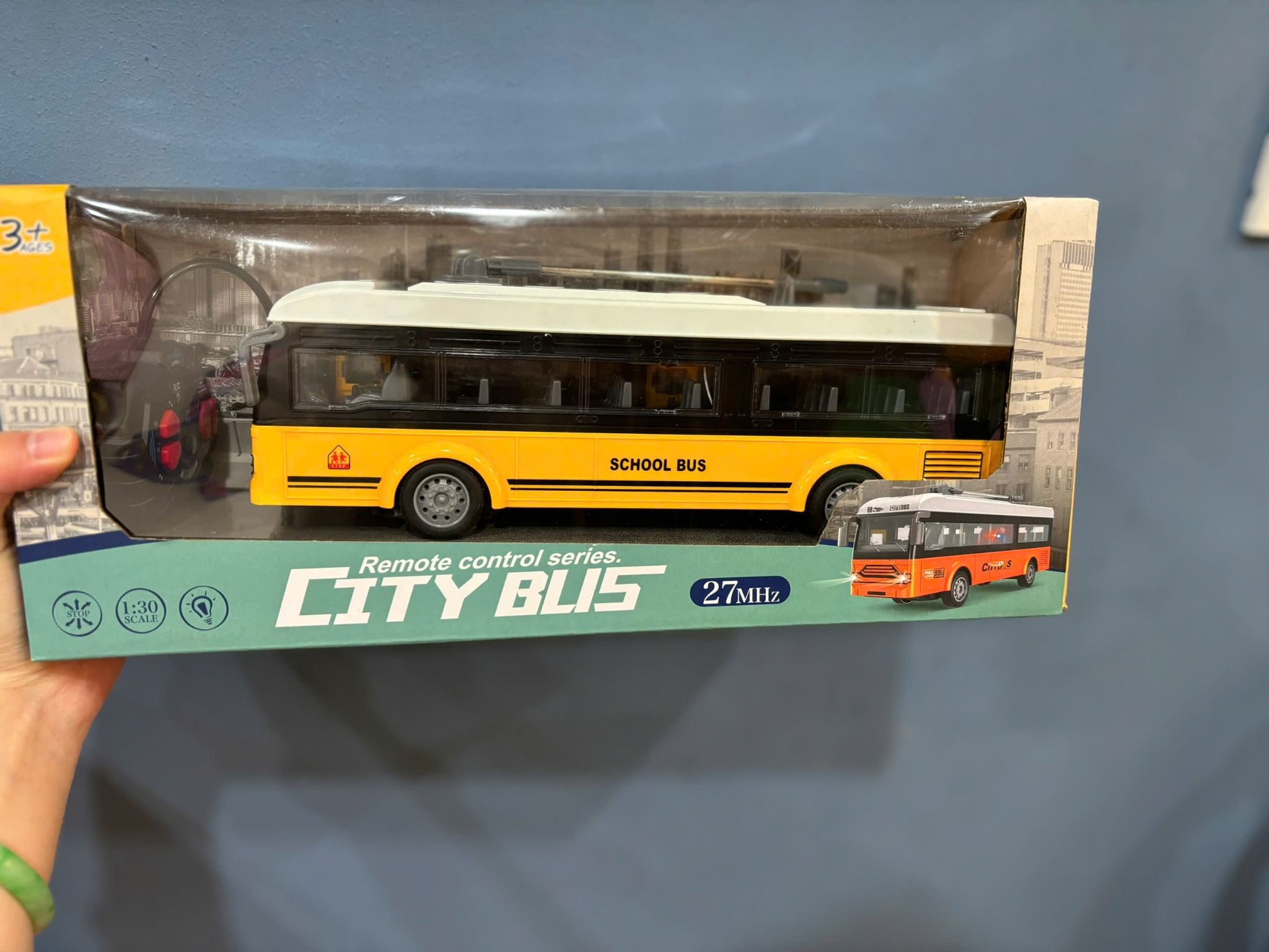  Mô hình xe bus điều khiển từ xa QL887 