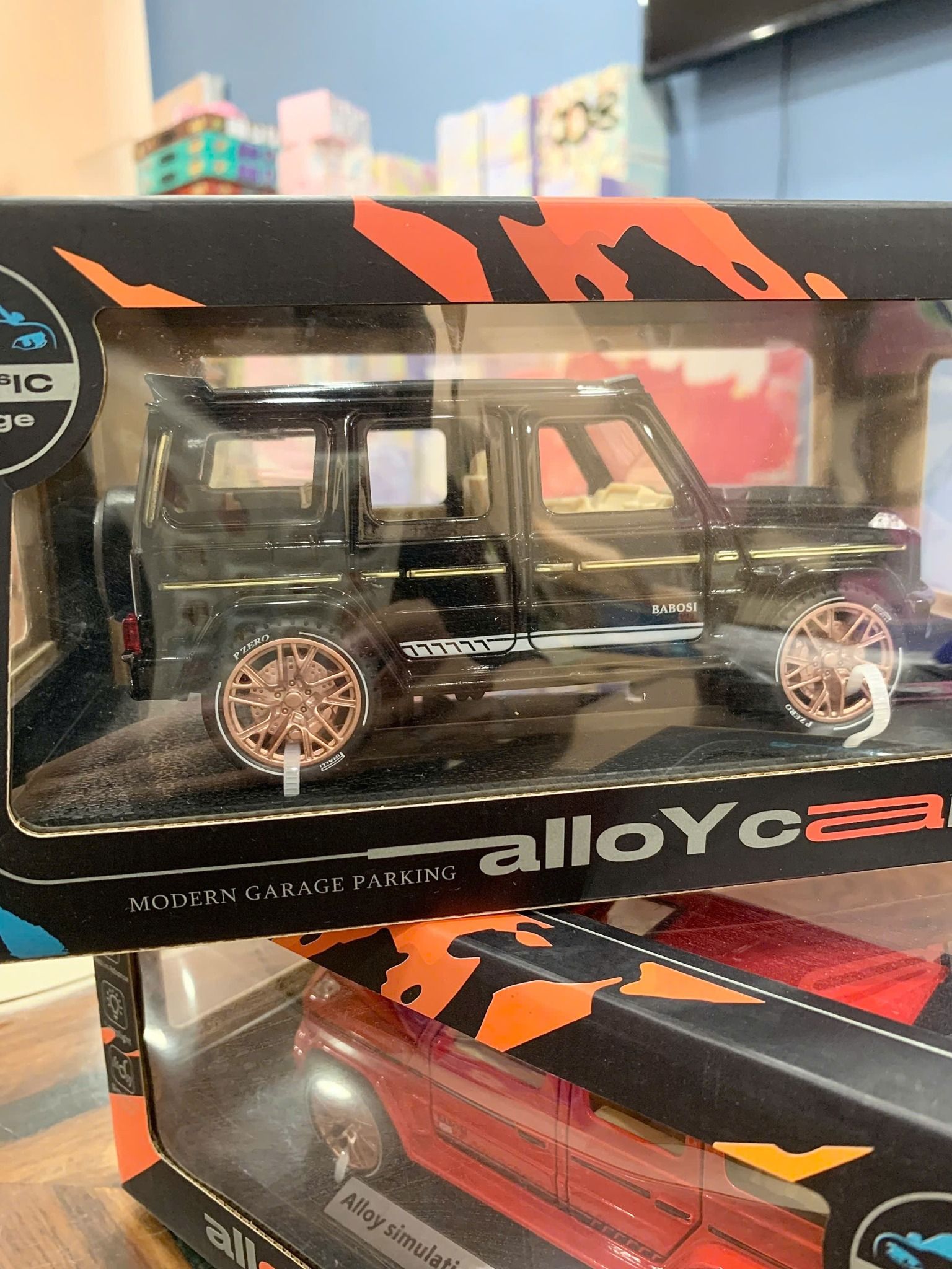  Xe mô hình SUV Mercedes G63 bằng hợp kim cao cấp 1:28 có pin (Đen, Đỏ) No. 2019-038 