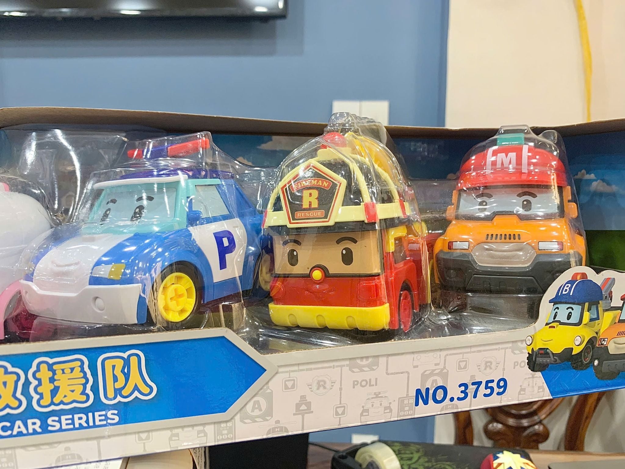  Bộ đồ chơi “Robocar Poli - Cartoon Car Series” 6 mô hình xe cứu hộ No. 3759 