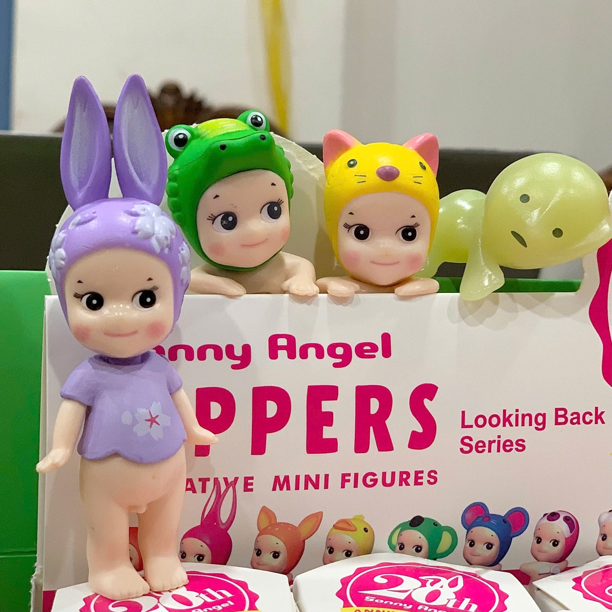  Đồ chơi mô hình : bộ sưu tập mô hình Sonny Angel, phụ kiện gắn điện thoại, laptop siêu đáng yêu 