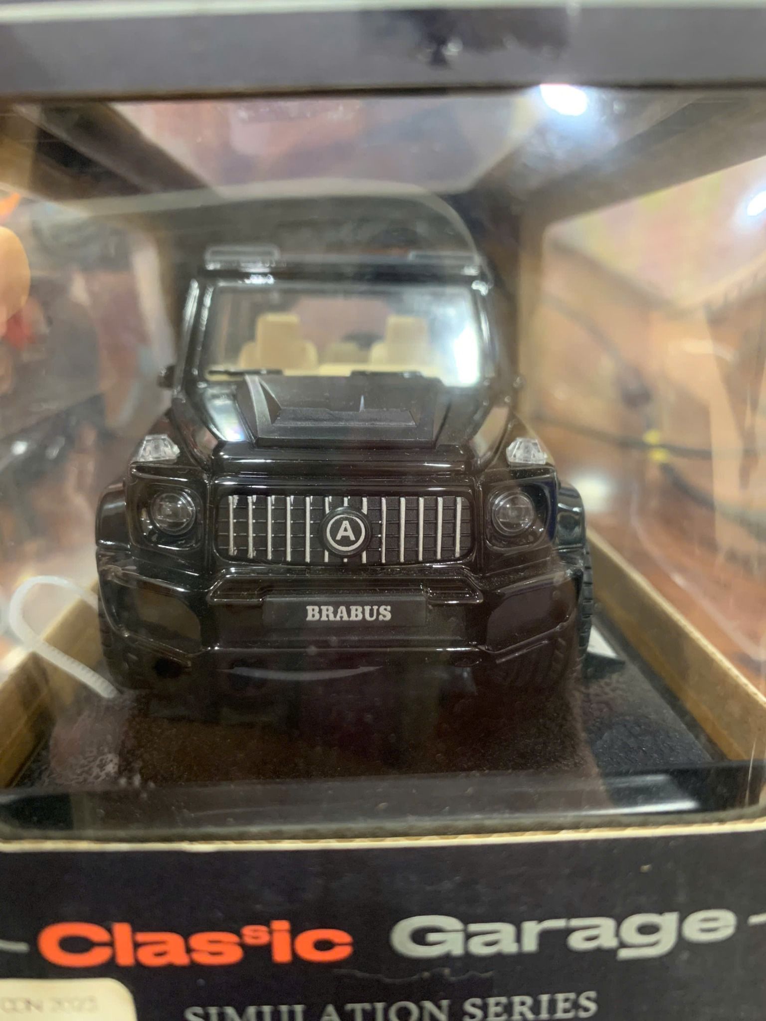  Xe mô hình SUV Mercedes G63 bằng hợp kim cao cấp 1:28 có pin (Đen, Đỏ) No. 2019-038 
