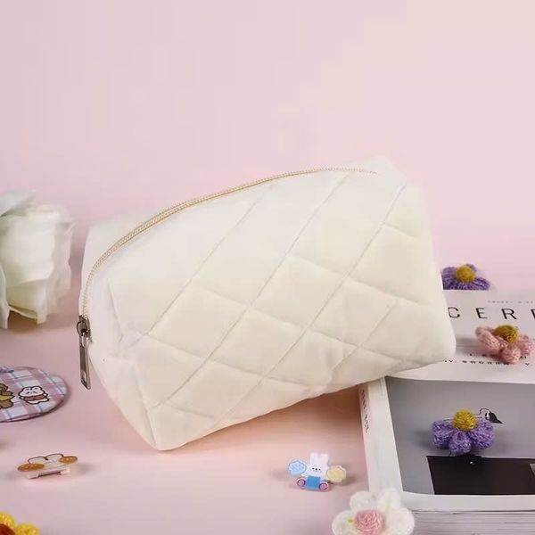 OEM ODM Cosmetic Bags in Bright Colors for Travel - custom bag manufacturer - UMO BP570509