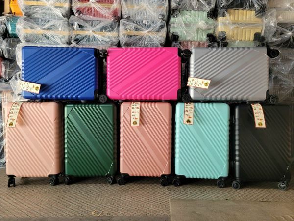 OEM ODM - 20-inch Hard-Shell Luggage - suitcase Factory Vietnam - UMO VL5830022