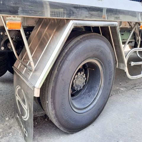  Vè vuông xe tải đủ kích thước 