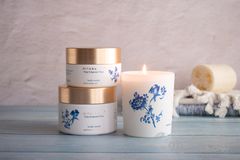 Kem dưỡng body The Rituals of Tulip Amsterdam Body cream 220ml - phiên bản giới hạn