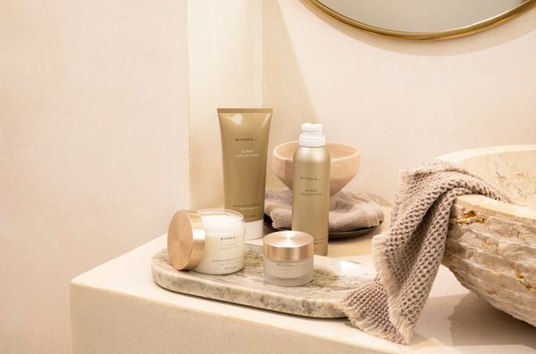 Keo xịt cố định tóc Rituals Vitamin E elixir hair collection Hairspray 75ml