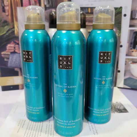 Sữa tắm tạo bọt the Rituals of KARMA foaming shower gel 200ml