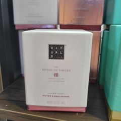 Nến thơm Rituals of Sakura Scented Candle dòng classic 290g