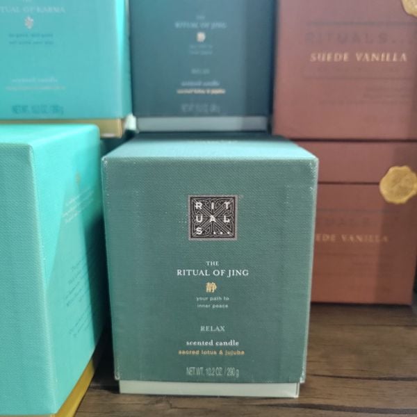 Nến thơm The Rituals of Jing Scented Candle dòng classic 290g