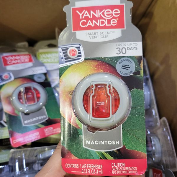 Kẹp thơm xe Táo Trà Xanh Macintosh Yankee Candle