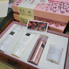 Gift set - The Rituals of Sakura S size phiên bản 2024