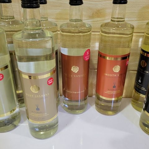 Refill Tinh dầu tán hương Rituals Smooth Violet Fragrance Sticks Private collection 1L