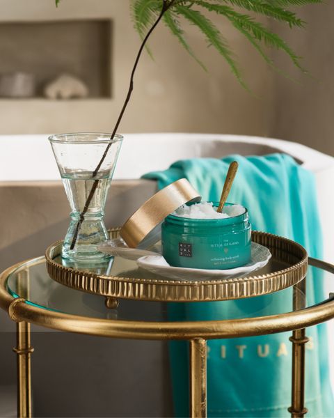 Muối tắm tẩy da chết Rituals Of Karma Body Scrub 300g