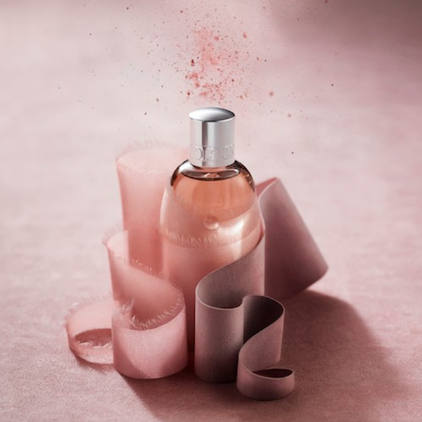 Sữa tắm tạo bọt Molton Brown Suede Orris Bath & Shower Gel 300ml