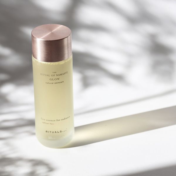 Huyết thanh nền cấp ẩm dưỡng da The Ritual of Namasté First Essence Glow Collection 150ml