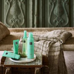 Gift set -  bộ đôi chống nắng và dầu dưỡng tinh chất ánh kim lotus & white tea soul shimmer body oil