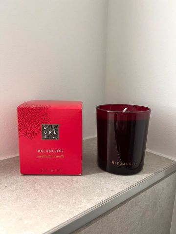 Nến thơm RITUAL OF AYURVEDA Scented Candle 140g