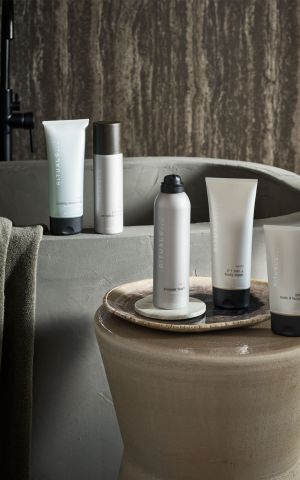 Xịt chống mồ hôi The Rituals sport  Anti-perspirant Spray 24h