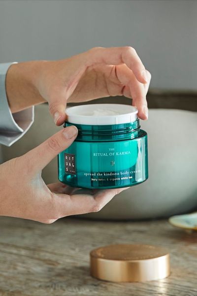 Kem dưỡng body The Rituals of Karma Body cream 220ml