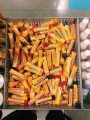 Son dưỡng môi  Burt's bees không màu 100% thiên nhiên