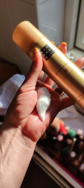 Dầu dưỡng thể dạng bọt The Rituals of Mehr Mousse to oil 150ml