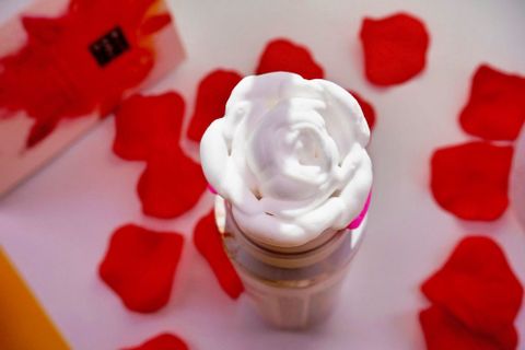 Sữa tắm tạo bọt dang Rituals of Holi flower shower foam 200ml