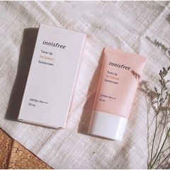 Kem chống nắng kiềm dầu, nâng tong tự nhiên Hàn Quốc innisfree SPF50+ PA++++ 50ml