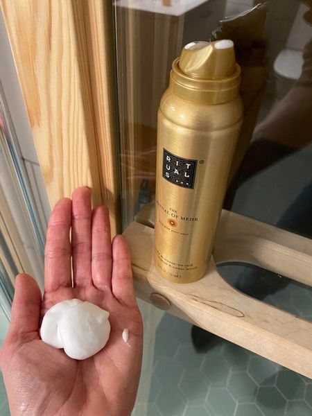 Dầu dưỡng thể dạng bọt The Rituals of Mehr Mousse to oil 150ml