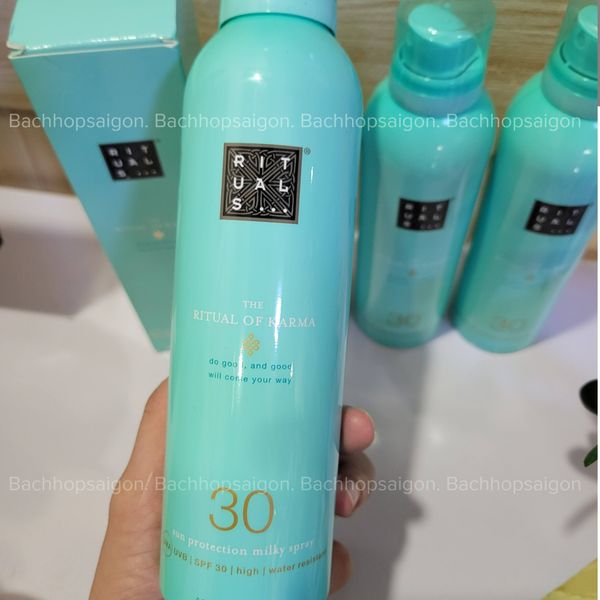 Chai xịt chông nắng Rituals Karma Sun Protection Milky Spray SPF30 200ml