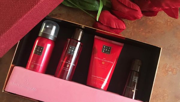 Gift set - The Rituals of Ayurveda bộ quà tặng tắm dưỡng thể