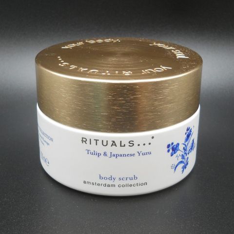 Muối tắm tẩy da chết Rituals Tulip Amsterdam Body Scrub 200g