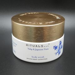 Muối tắm tẩy da chết Rituals Tulip Amsterdam Body Scrub 200g