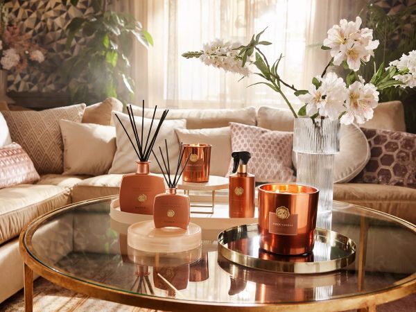 Tinh dầu tán hương SUEDE VANILLA Rituals Private collection Fragrance Sticks