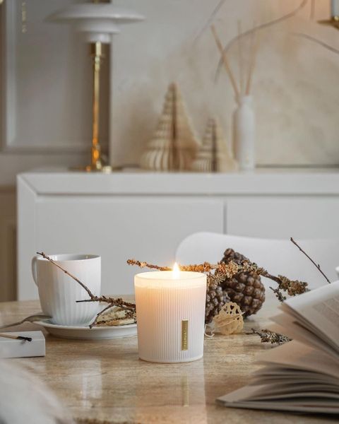 Nến thơm Rituals of Sakura Scented Candle dòng classic 290g