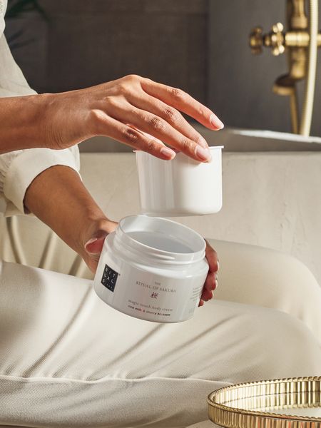 Refill Kem dưỡng body The Rituals of Sakura Body cream 220ml