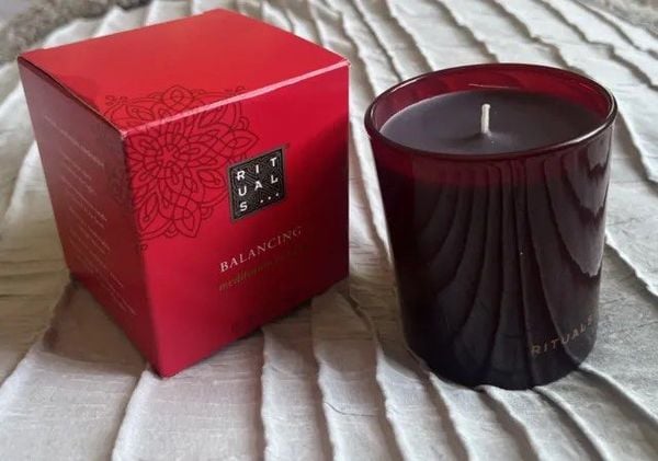 Nến thơm RITUAL OF AYURVEDA Scented Candle 140g