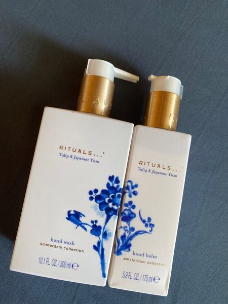 Nước rửa tay The Rituals of Tulip Amsterdam hand wash 300ml - private collection